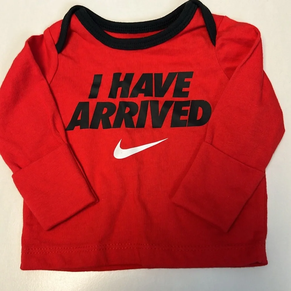 Nike‎ T-shirt